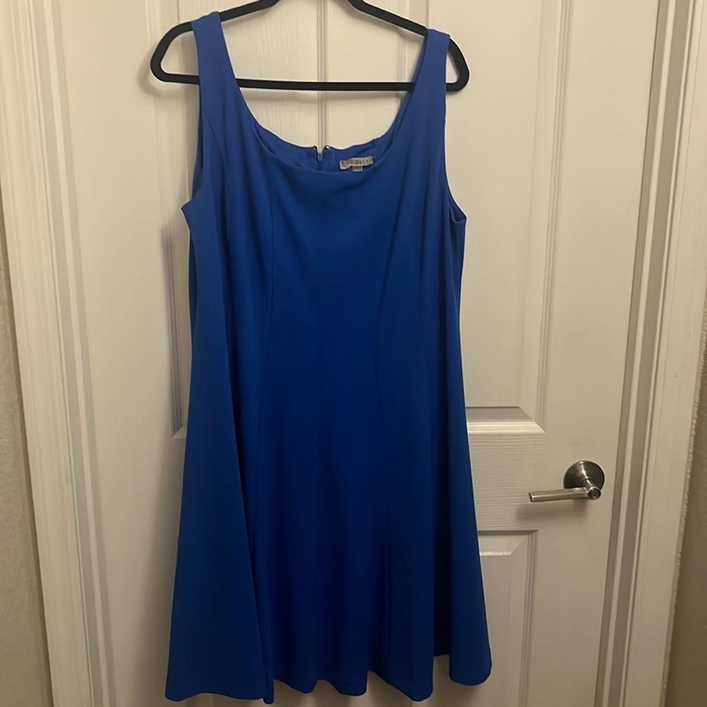 Roz and Ali blue dress